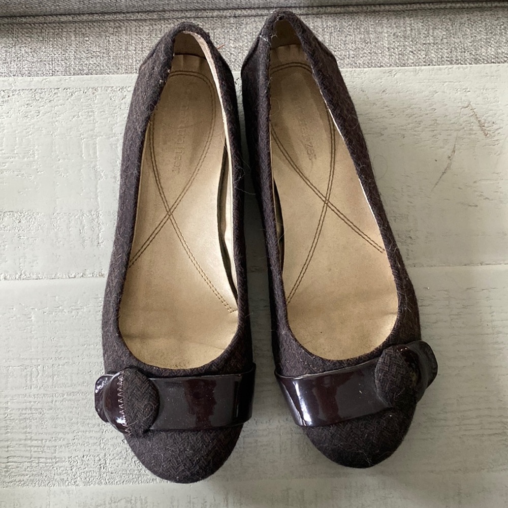Naturalizer brown flats womens 9, great condition